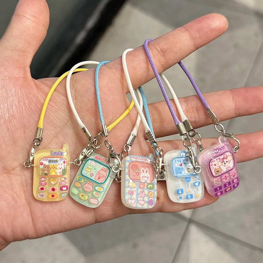 🍼📱🪕Mini akcesoria dla lalek Labubu – butelka, telefon lub gitara 🐰